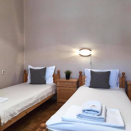 Hotel Къща За Гости Загорски Kalofer Esterno foto
